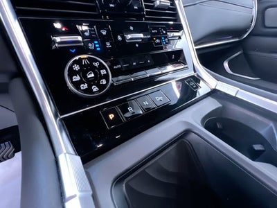 2025 Nissan Armada Platinum