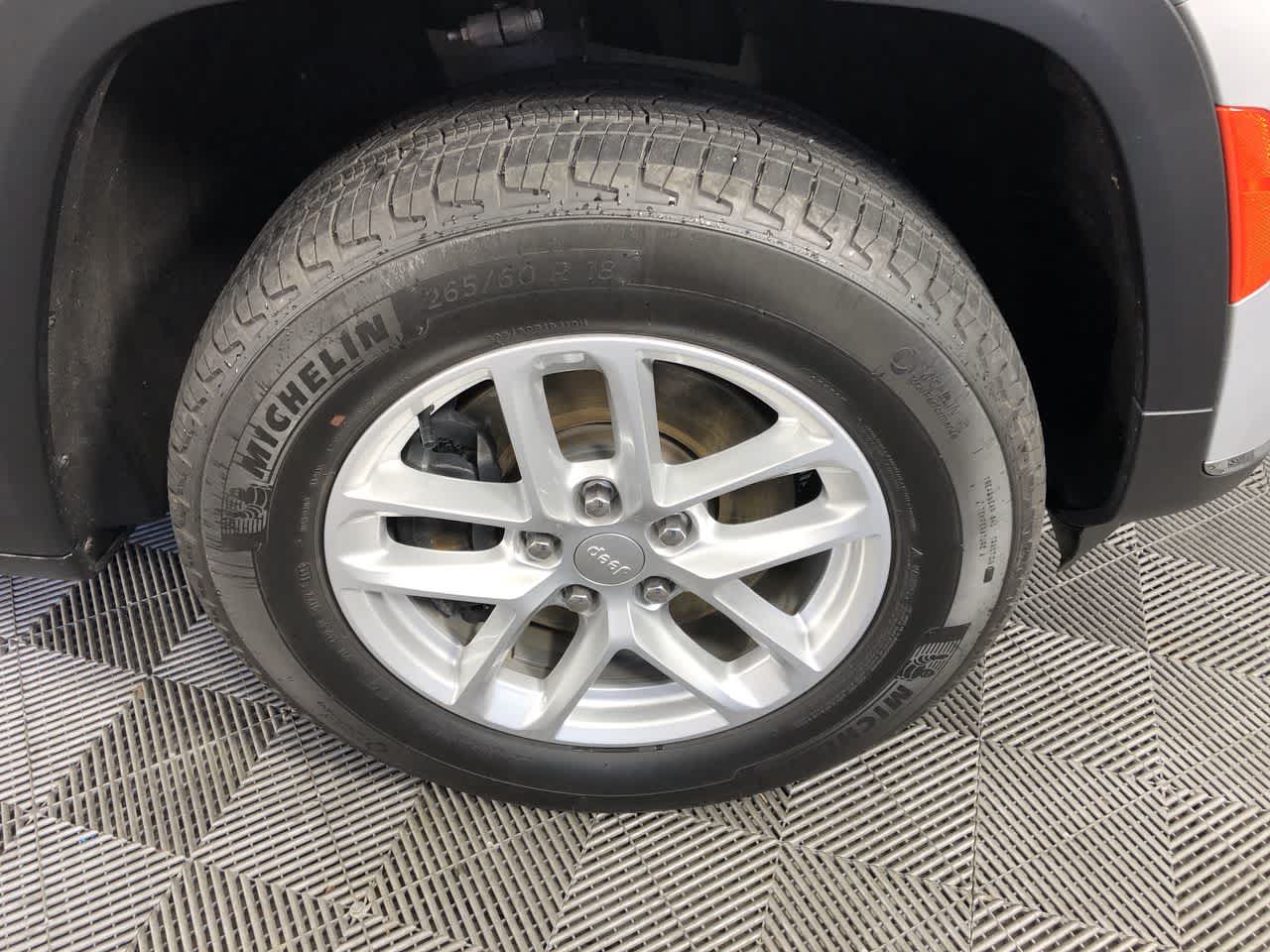 2024 Jeep Grand Cherokee L Laredo