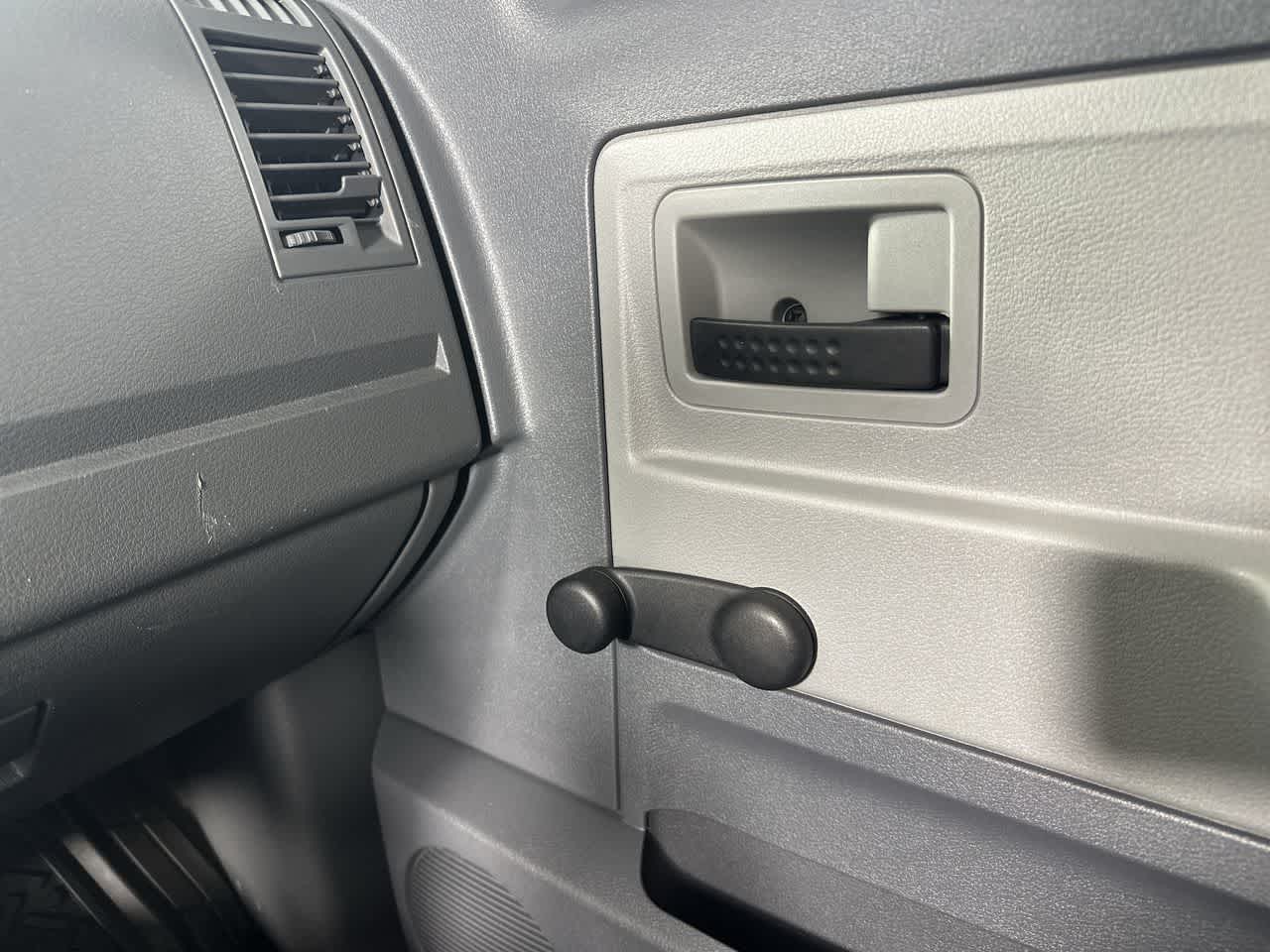 2005 Dodge Dakota ST