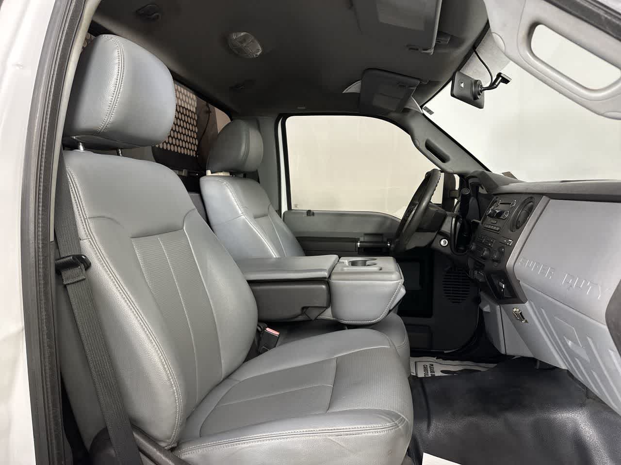 2016 Ford Super Duty F-550 DRW XL