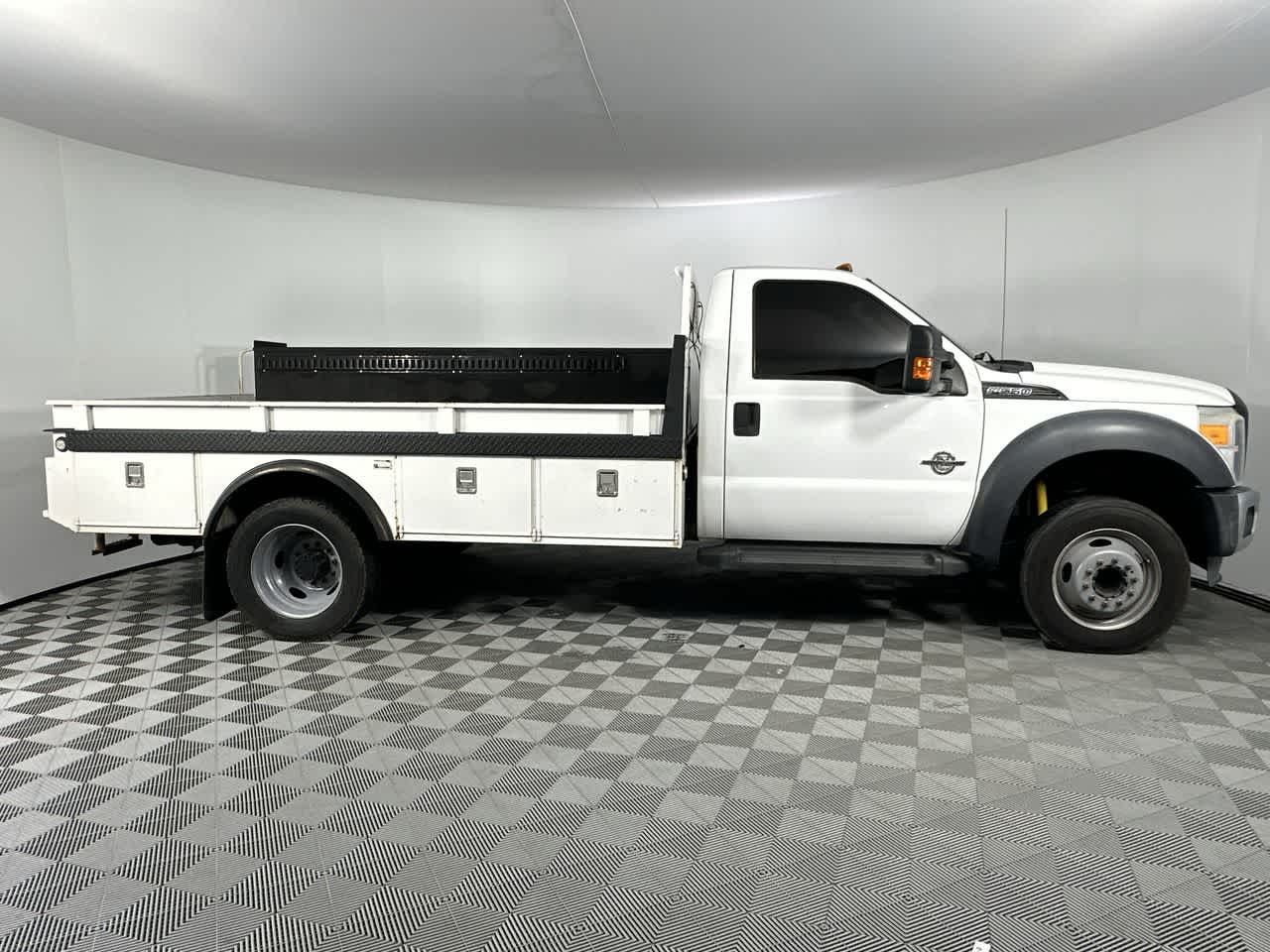 2016 Ford Super Duty F-550 DRW XL