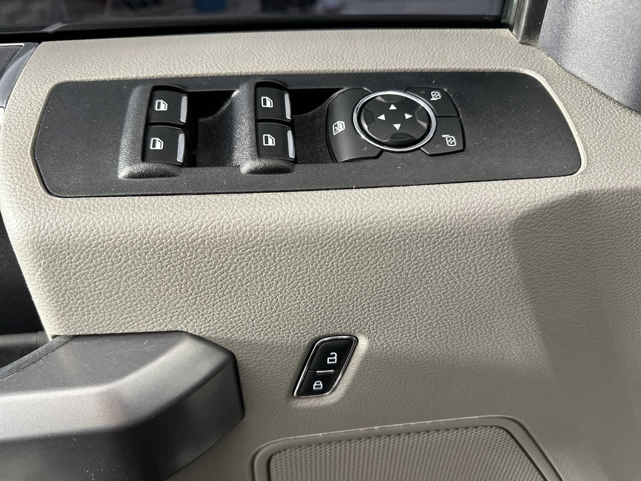 2022 Ford Super Duty F-250 SRW XLT