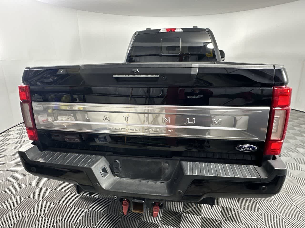 2022 Ford Super Duty F-350 DRW Platinum