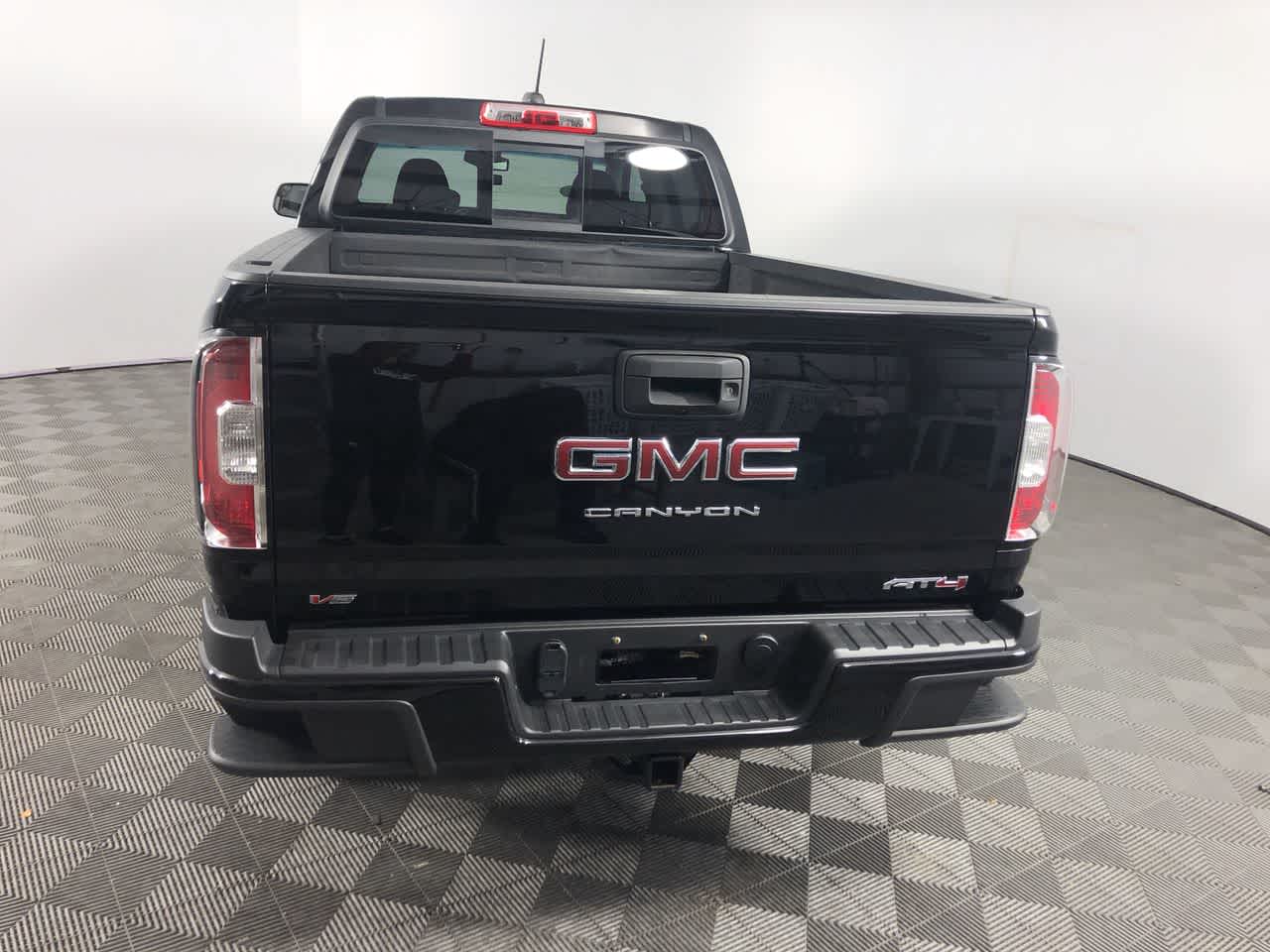 2022 GMC Canyon 4WD AT4 w/Cloth