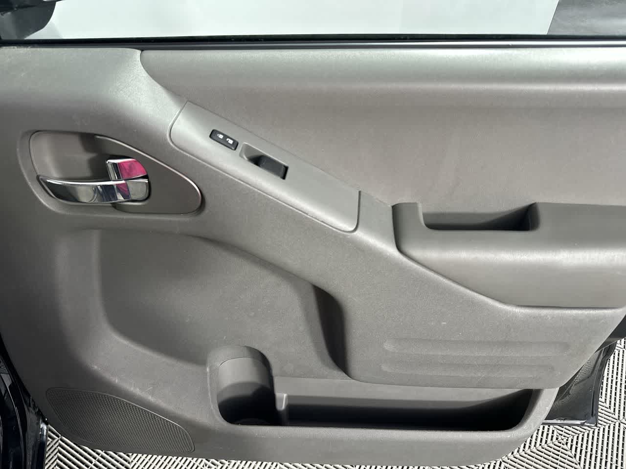 2017 Nissan Frontier SV V6