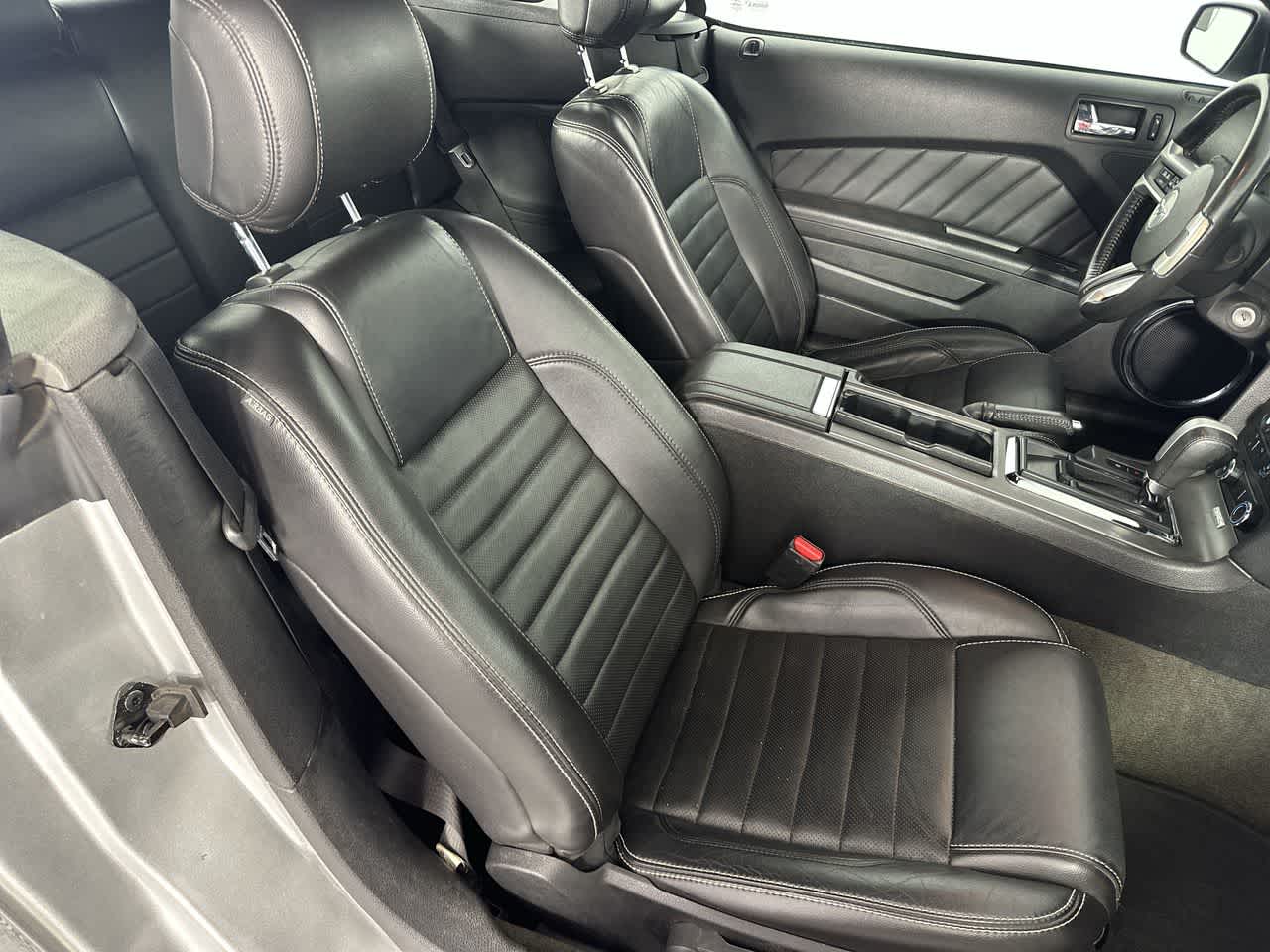 2014 Ford Mustang V6 Premium