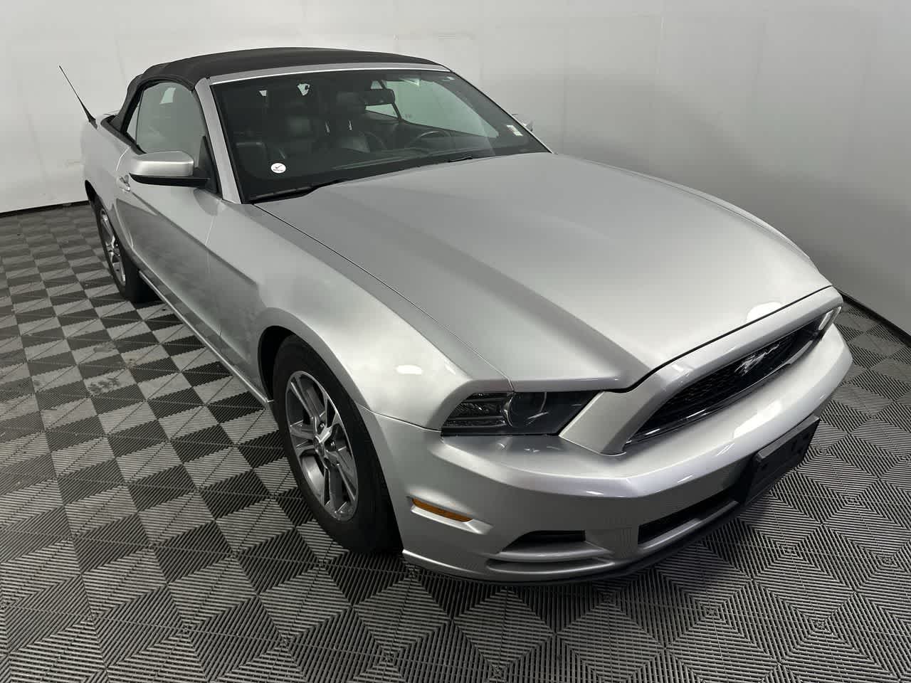 2014 Ford Mustang V6 Premium