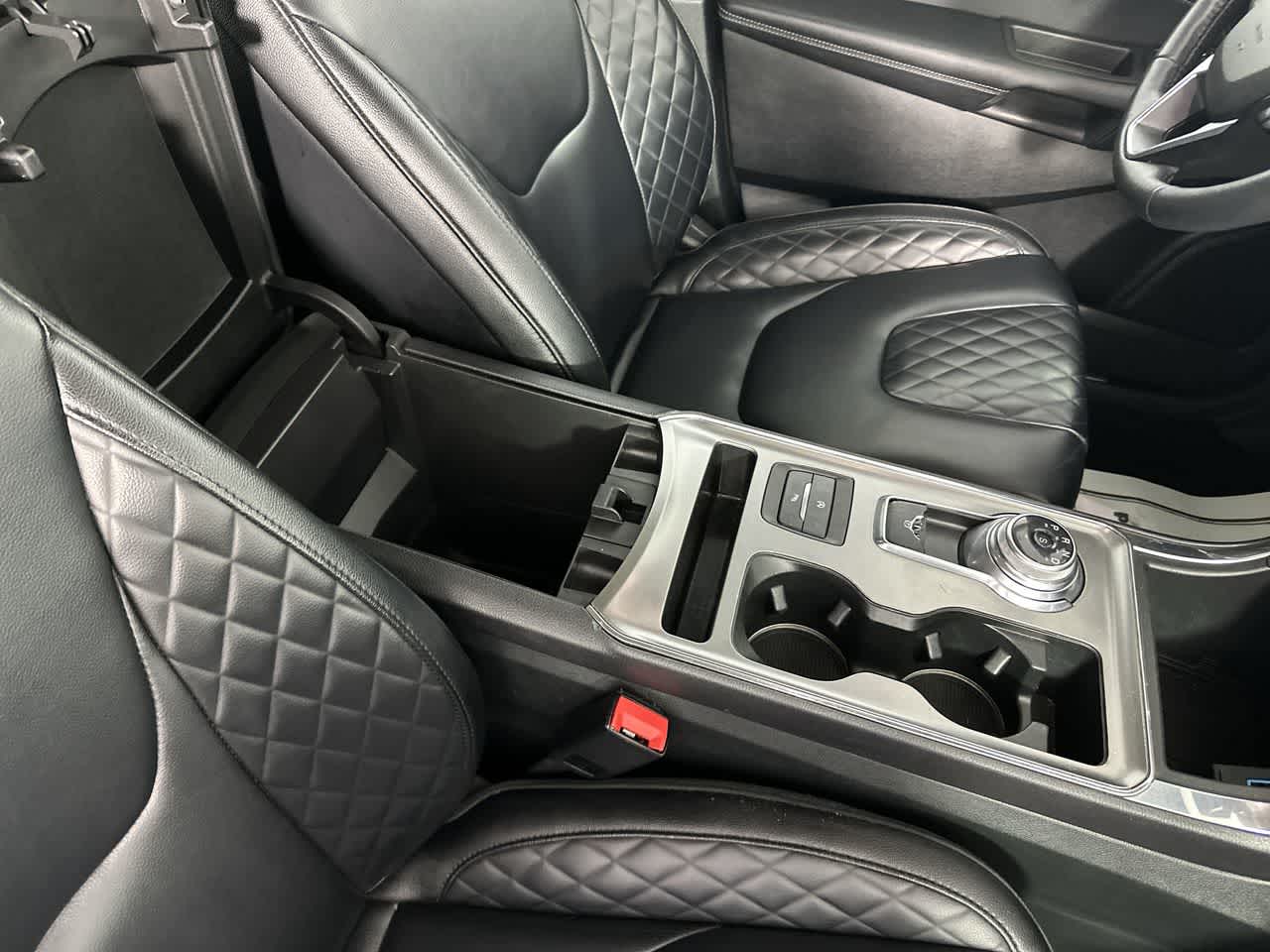 2024 Ford Edge Titanium