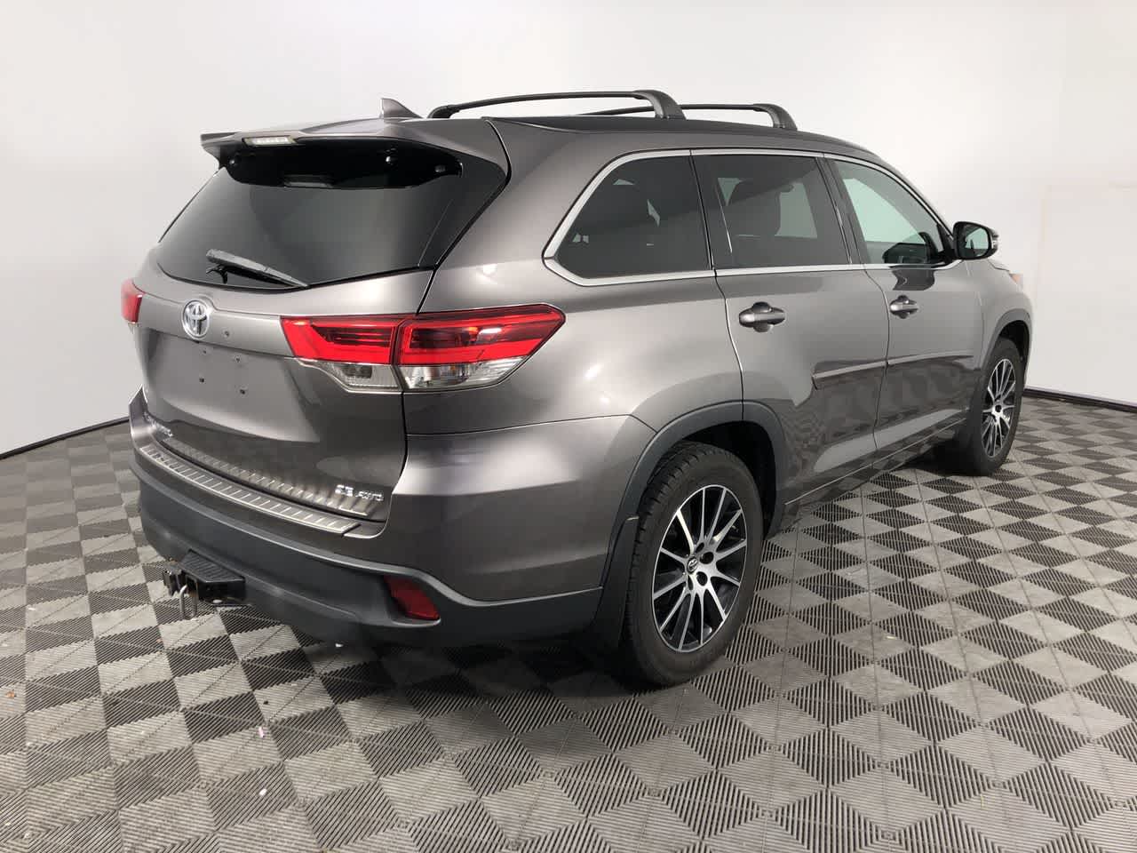 2017 Toyota Highlander SE