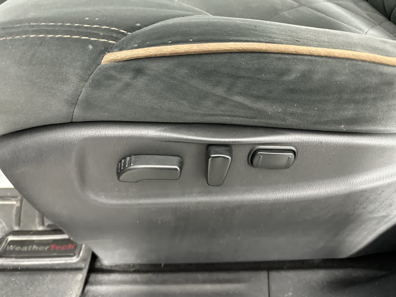 2017 Nissan Armada SV