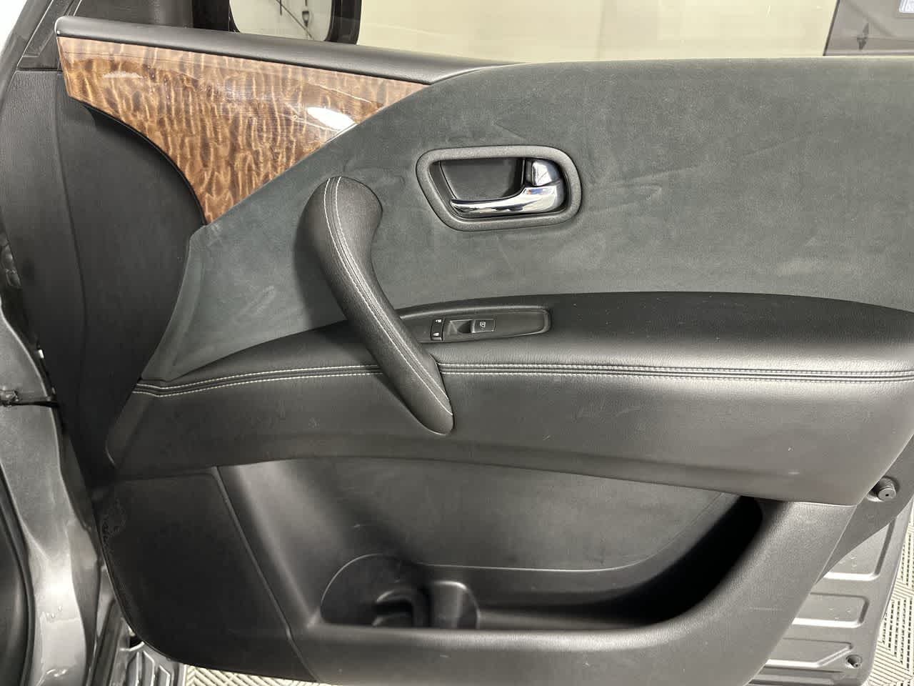 2017 Nissan Armada SV