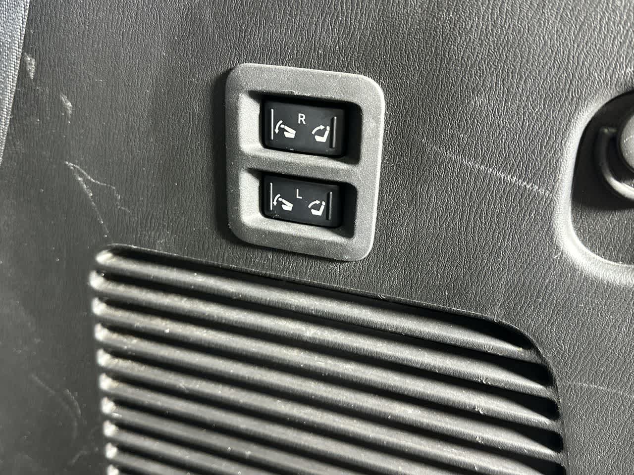 2017 Nissan Armada SV